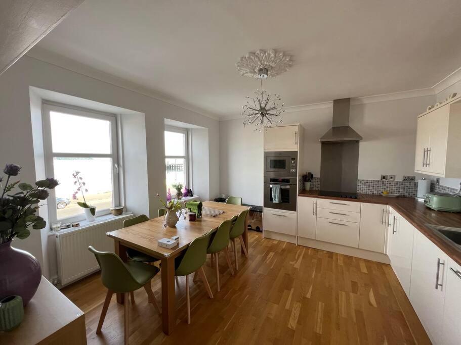 Fantastic 3 Bedroom Holiday Home Millport Exterior foto
